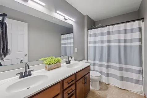 7091 Oak Ridge Court Shakopee MN 55379