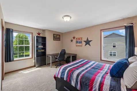 7091 Oak Ridge Court Shakopee MN 55379