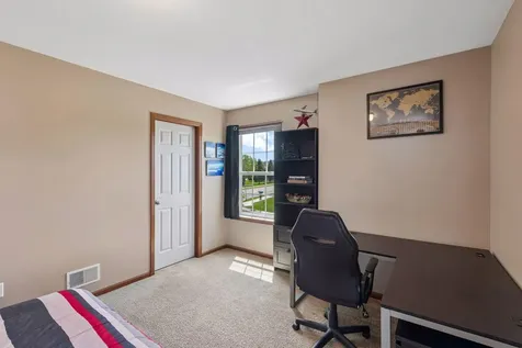 7091 Oak Ridge Court Shakopee MN 55379