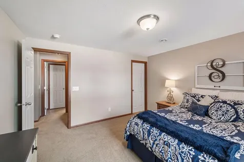 7091 Oak Ridge Court Shakopee MN 55379