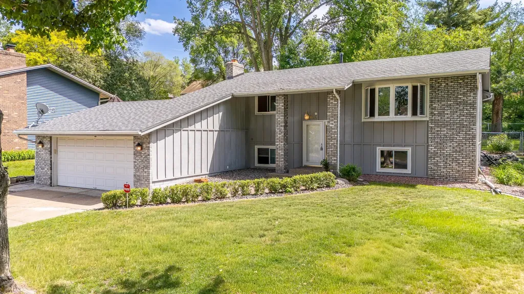 1630 Camelot Lane NE Fridley MN 55432