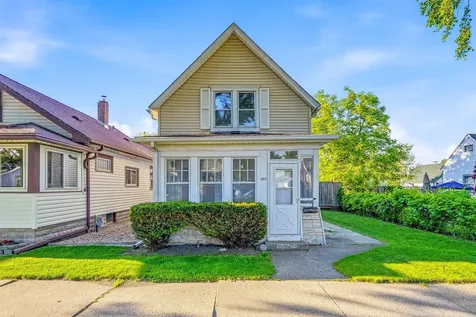 857 Rose Avenue E Saint Paul MN 55106