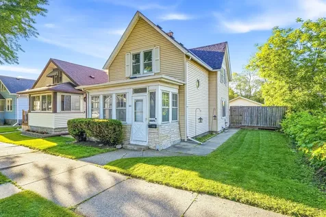 857 Rose Avenue E Saint Paul MN 55106