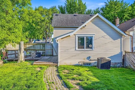 857 Rose Avenue E Saint Paul MN 55106