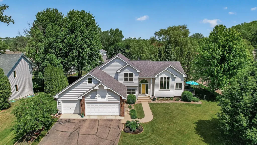 1225 Earle Way Burnsville MN 55306