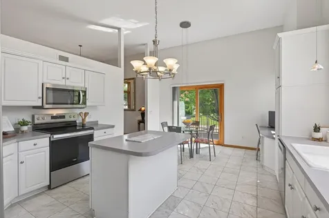 1225 Earle Way Burnsville MN 55306
