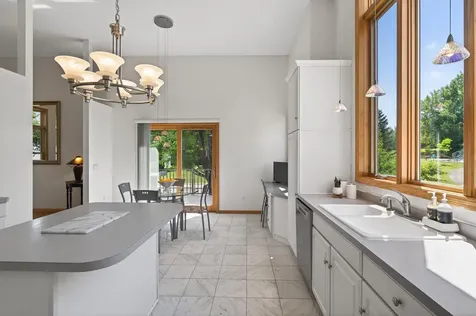 1225 Earle Way Burnsville MN 55306