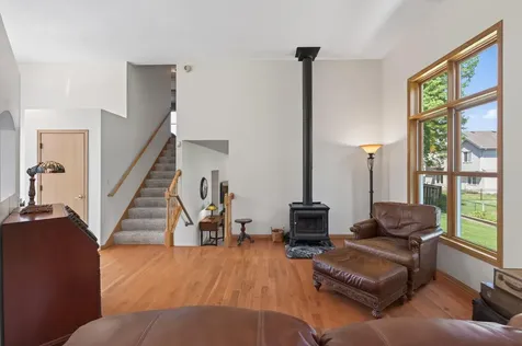 1225 Earle Way Burnsville MN 55306