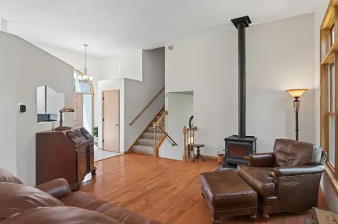 1225 Earle Way Burnsville MN 55306