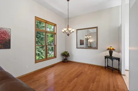 1225 Earle Way Burnsville MN 55306