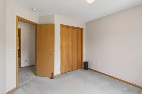 1225 Earle Way Burnsville MN 55306
