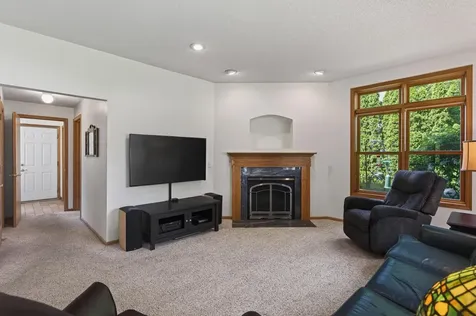 1225 Earle Way Burnsville MN 55306