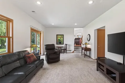 1225 Earle Way Burnsville MN 55306