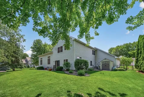 1225 Earle Way Burnsville MN 55306