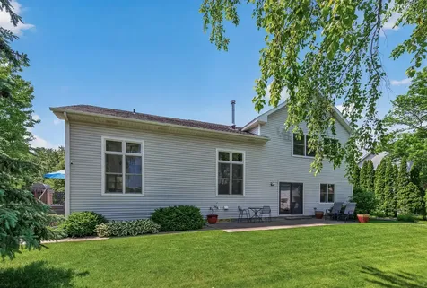 1225 Earle Way Burnsville MN 55306