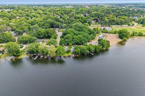 428 Glenbrook Avenue N Oakdale MN 55128