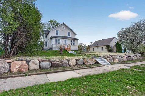 1806 Sherwood Avenue Saint Paul MN 55119