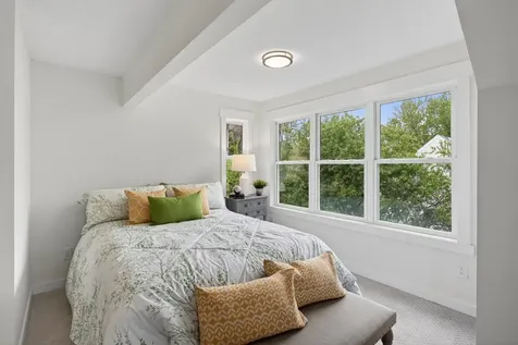 1806 Sherwood Avenue Saint Paul MN 55119