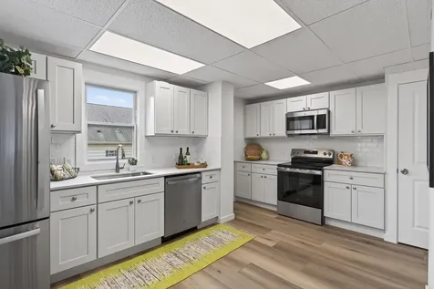 1806 Sherwood Avenue Saint Paul MN 55119