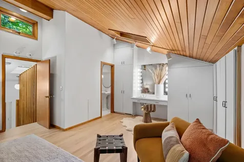 27665 Island View Road Excelsior MN 55331