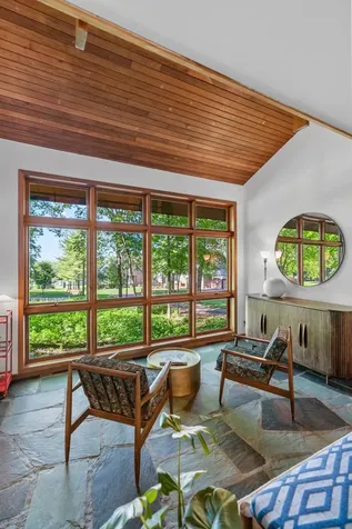 27665 Island View Road Excelsior MN 55331