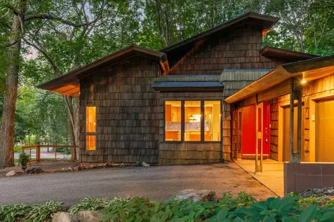 27665 Island View Road Excelsior MN 55331
