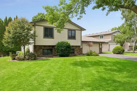 10366 Concord Drive Eden Prairie MN 55347
