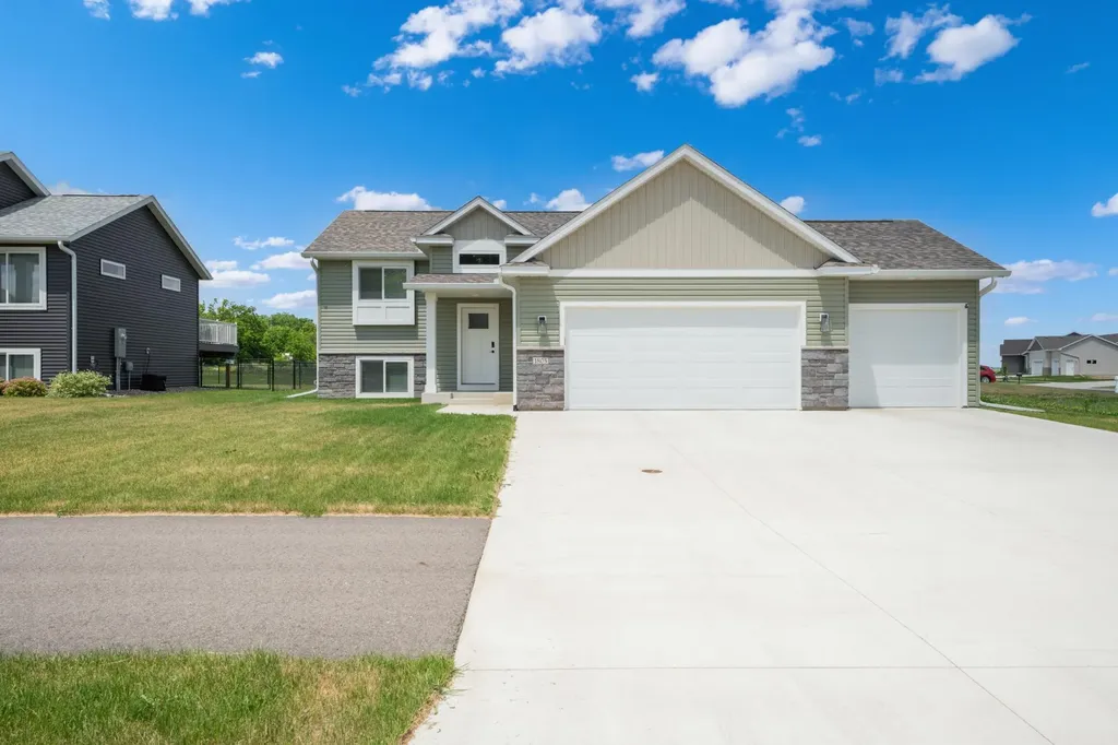 1805 12th Avenue NE Austin MN 55912