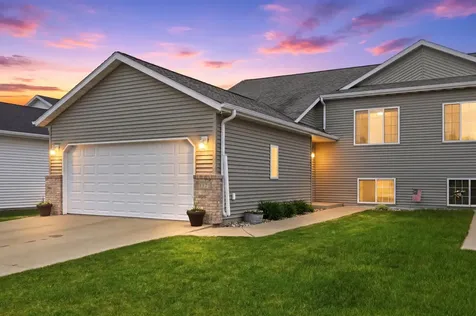 1551 34th Avenue S Moorhead MN 56560