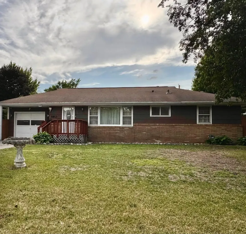 5913 Colfax Avenue N Brooklyn Center MN 55430