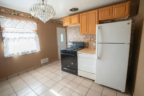 5913 Colfax Avenue N Brooklyn Center MN 55430