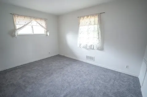 5913 Colfax Avenue N Brooklyn Center MN 55430