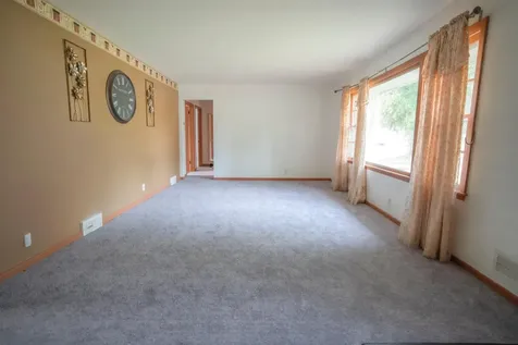 5913 Colfax Avenue N Brooklyn Center MN 55430