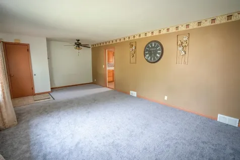 5913 Colfax Avenue N Brooklyn Center MN 55430