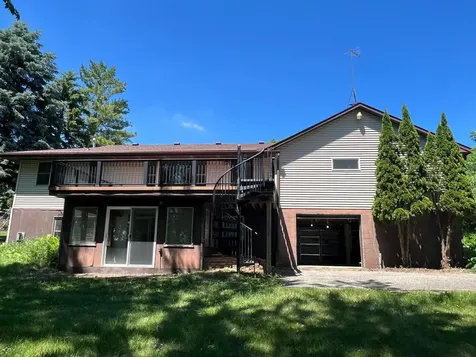 17073 235th Court Hutchinson MN 55350