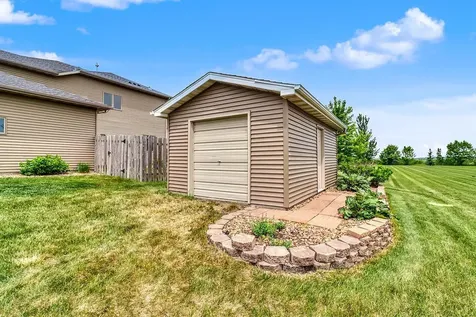 3969 85th Avenue N Moorhead MN 56560
