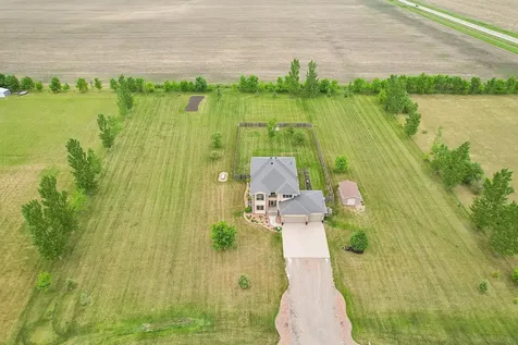3969 85th Avenue N Moorhead MN 56560