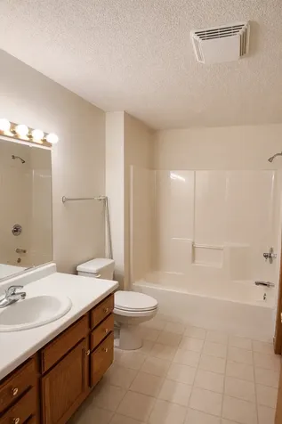 913 Richland Avenue SW Willmar MN 56201