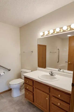 913 Richland Avenue SW Willmar MN 56201