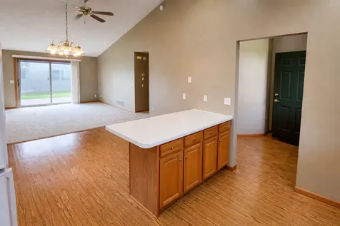 913 Richland Avenue SW Willmar MN 56201