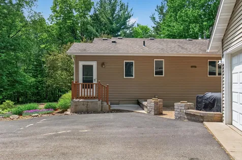 5283 332nd Lane NW Cambridge MN 55008