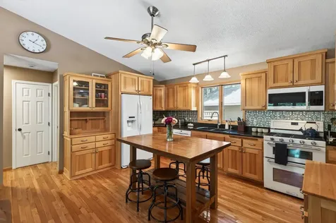 5283 332nd Lane NW Cambridge MN 55008