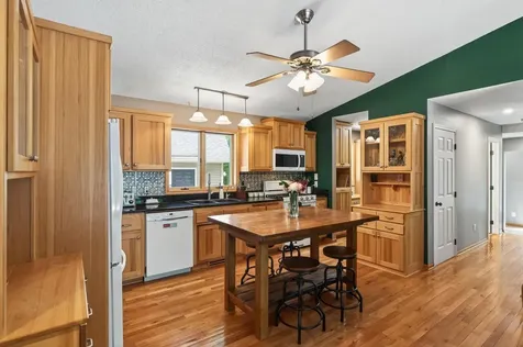 5283 332nd Lane NW Cambridge MN 55008