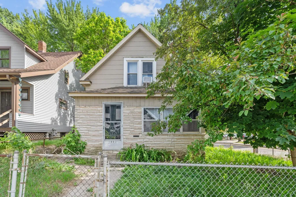 1062 Minnehaha Avenue E Saint Paul MN 55106