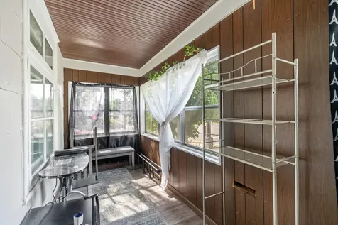 1062 Minnehaha Avenue E Saint Paul MN 55106