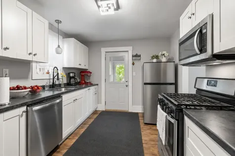 1062 Minnehaha Avenue E Saint Paul MN 55106