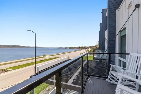 907 N Lakeshore Drive Lake City MN 55041