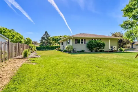 2206 Chancery Street S Moorhead MN 56560