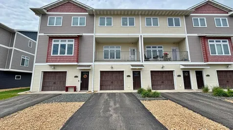 2157 Rolling Green Lane North Mankato MN 56003