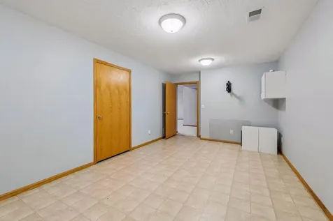 612 Butler Drive Belle Plaine MN 56011